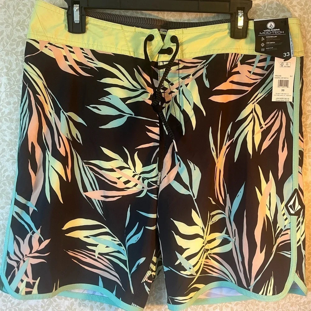 New Volcom Mod-Tech - Picture 3 of 7